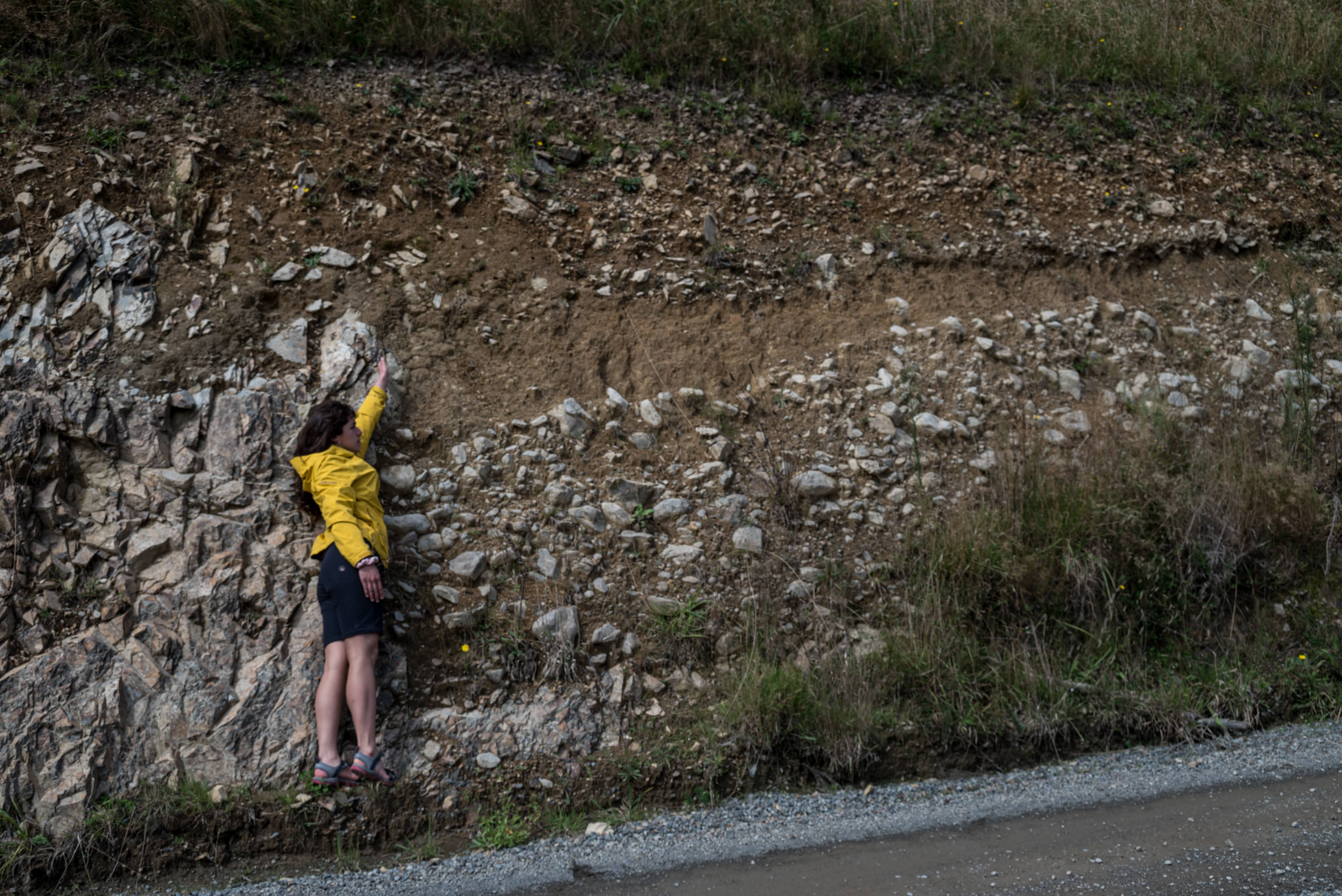 Aotearoa, New Zealand. Fault contact between bedrock and fluvial deposits.